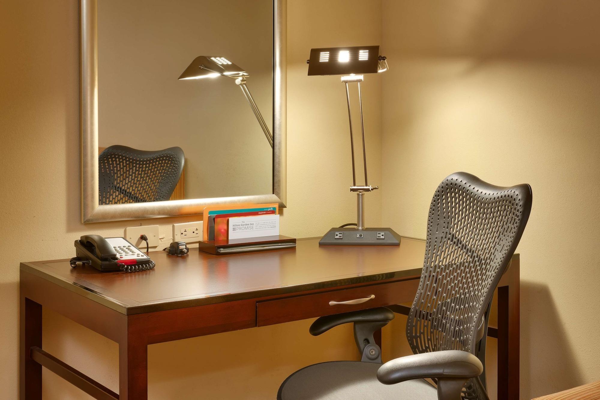 Hilton Garden Inn Clarksville Buitenkant foto