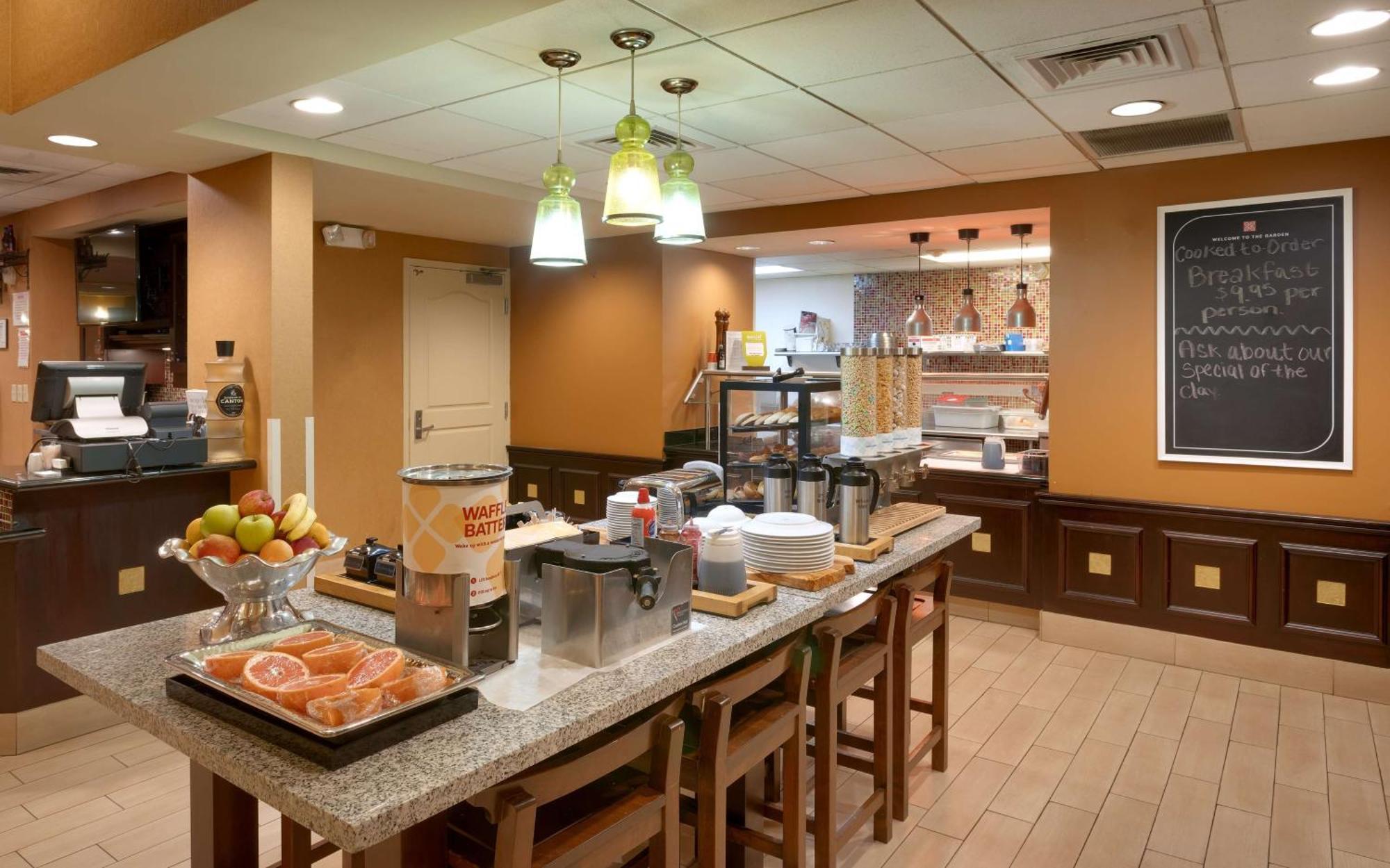 Hilton Garden Inn Clarksville Buitenkant foto